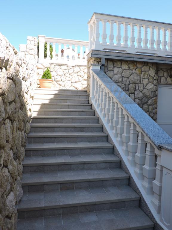 Apartments Villa Residenca Novi Vinodolski Dış mekan fotoğraf