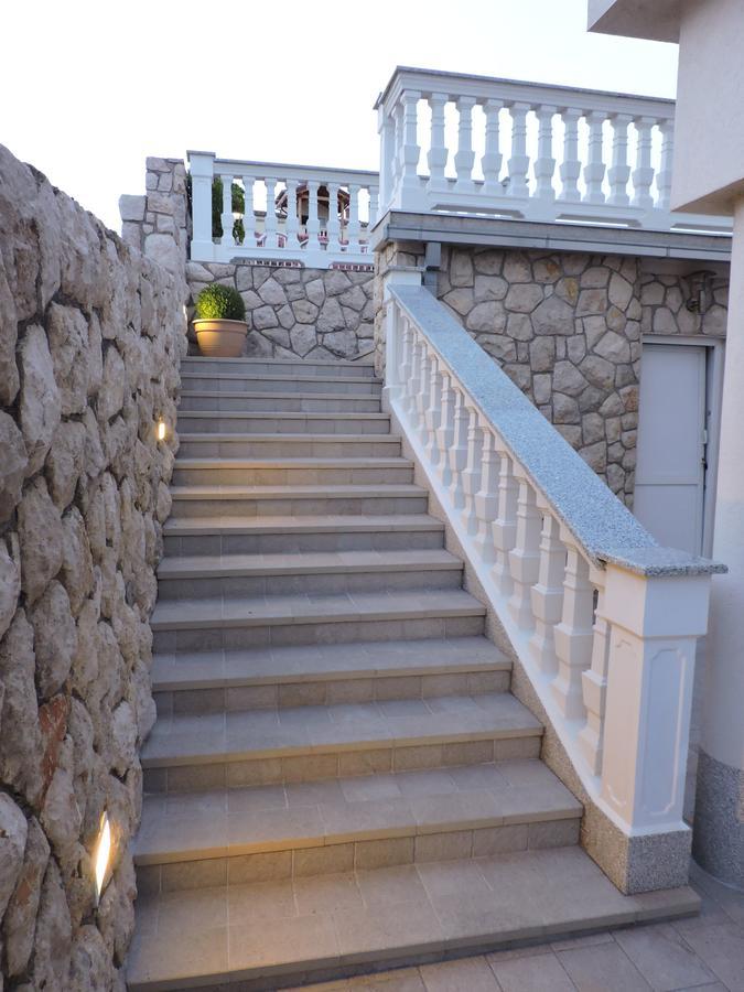 Apartments Villa Residenca Novi Vinodolski Dış mekan fotoğraf