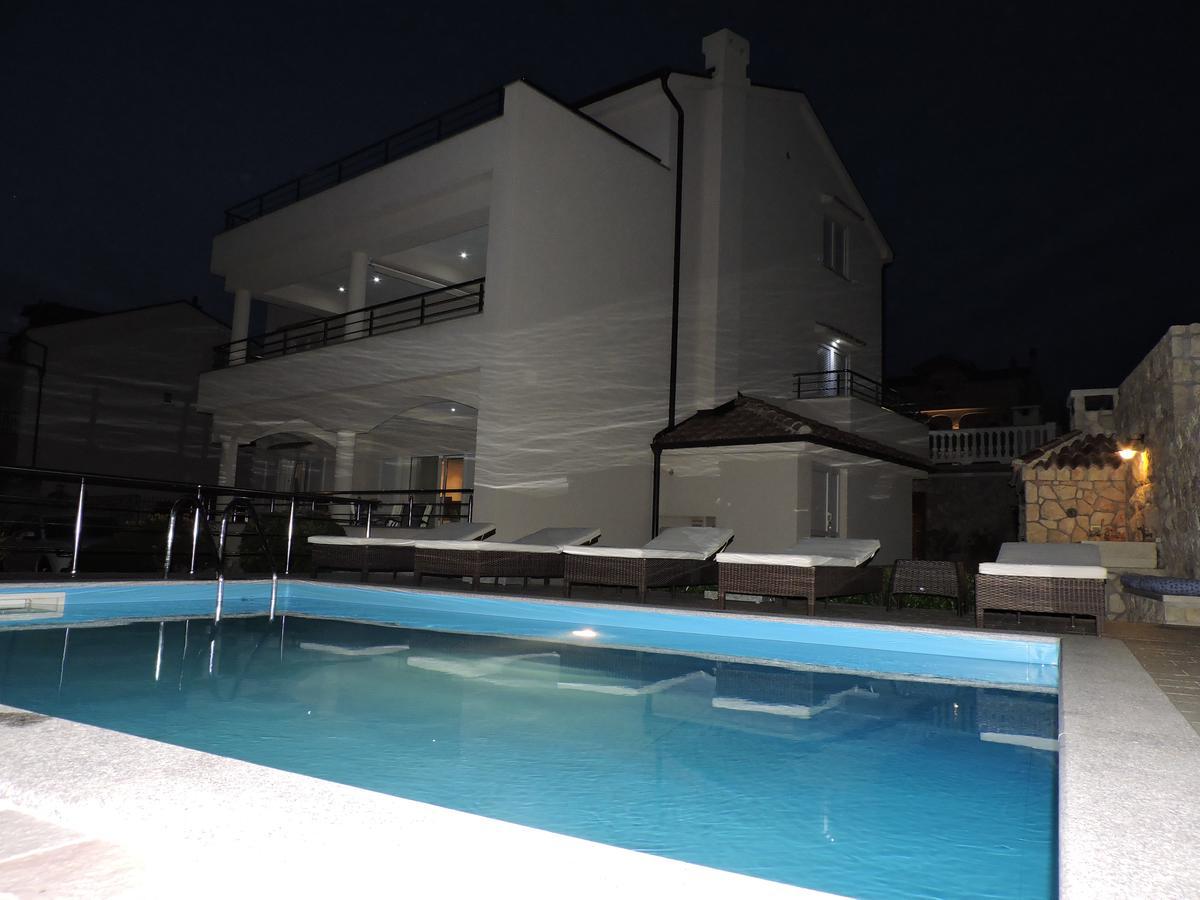 Apartments Villa Residenca Novi Vinodolski Dış mekan fotoğraf